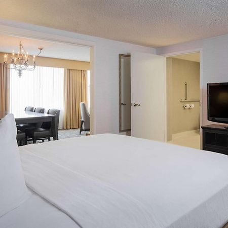 Doubletree By Hilton Hotel Syracuse Іст-Сіракуз Екстер'єр фото