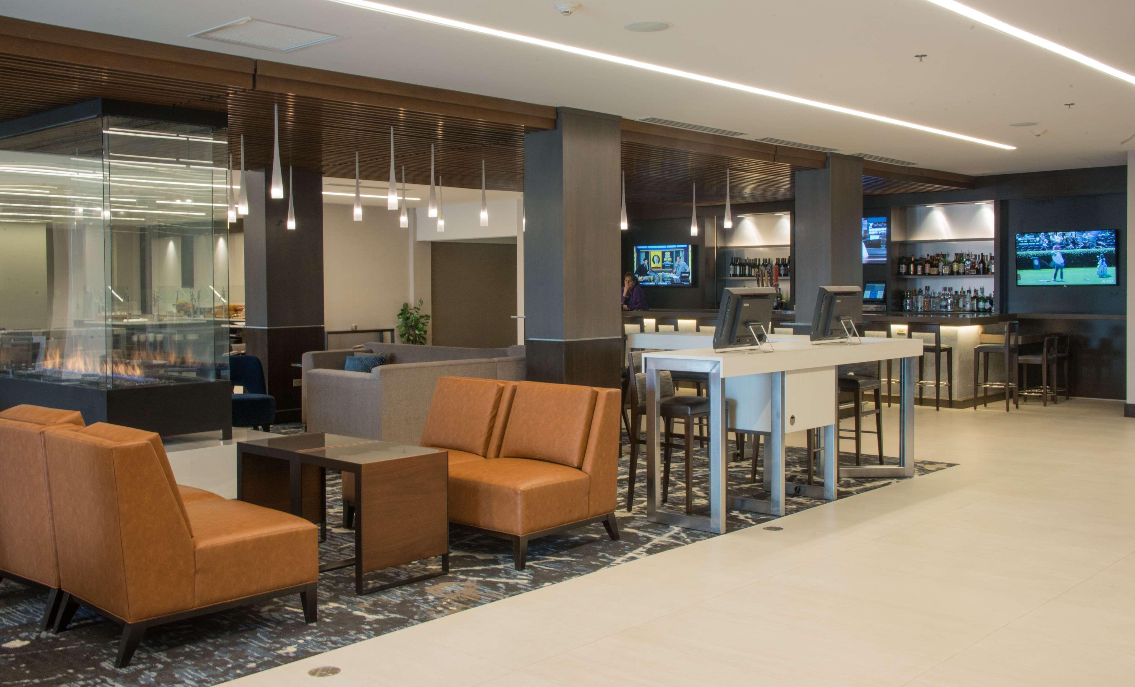 Doubletree By Hilton Hotel Syracuse Іст-Сіракуз Екстер'єр фото