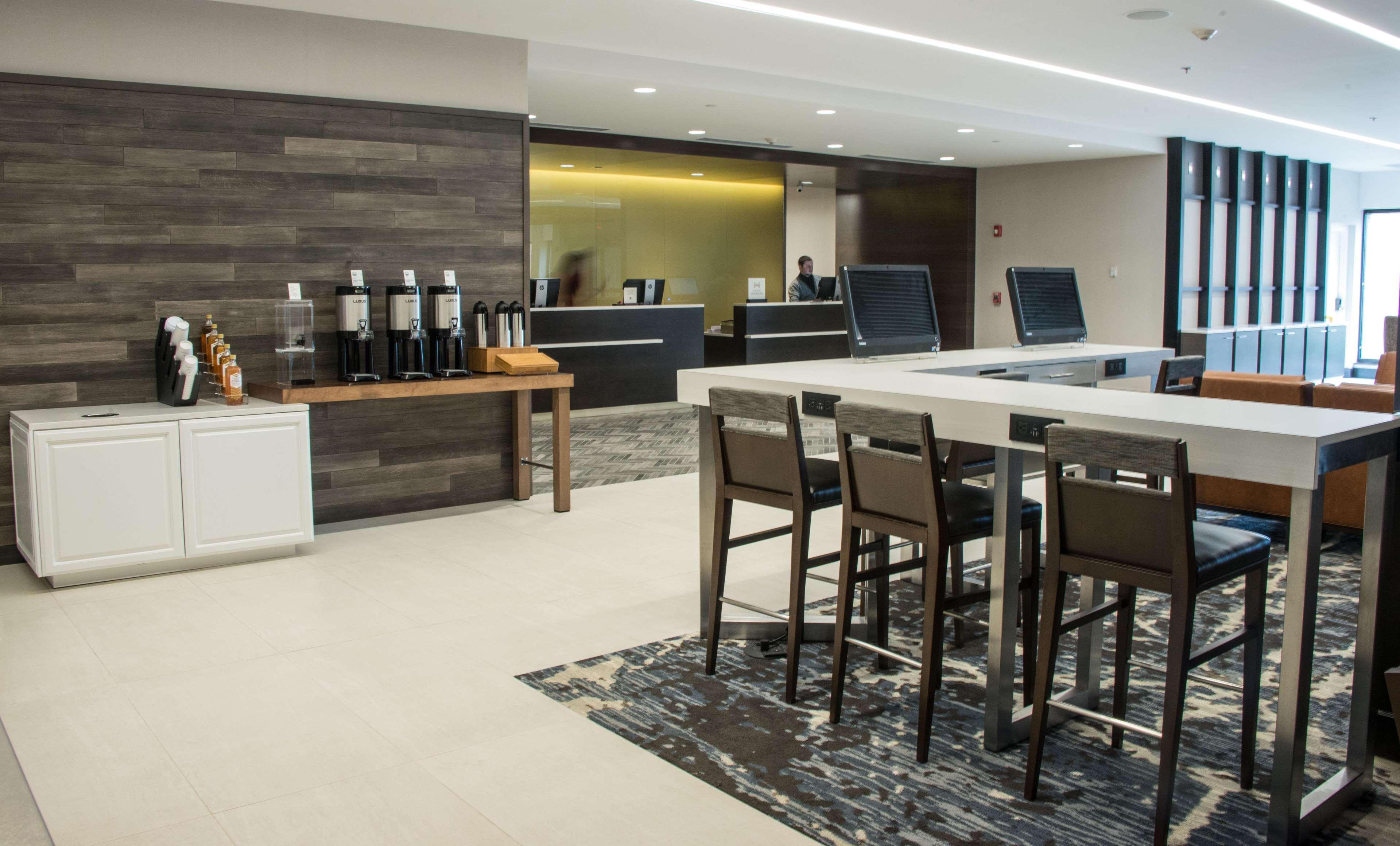 Doubletree By Hilton Hotel Syracuse Іст-Сіракуз Екстер'єр фото