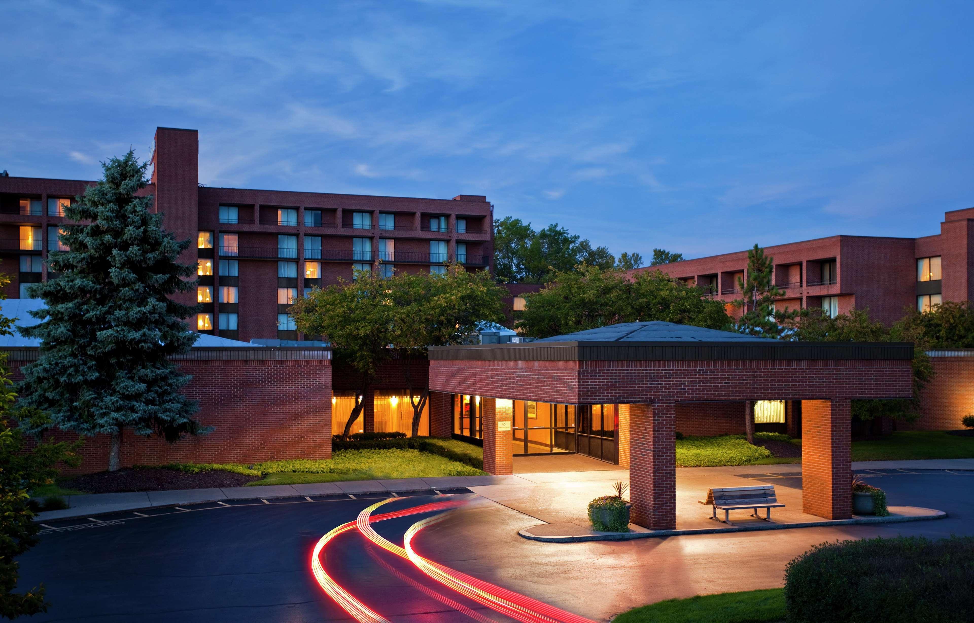 Doubletree By Hilton Hotel Syracuse Іст-Сіракуз Екстер'єр фото