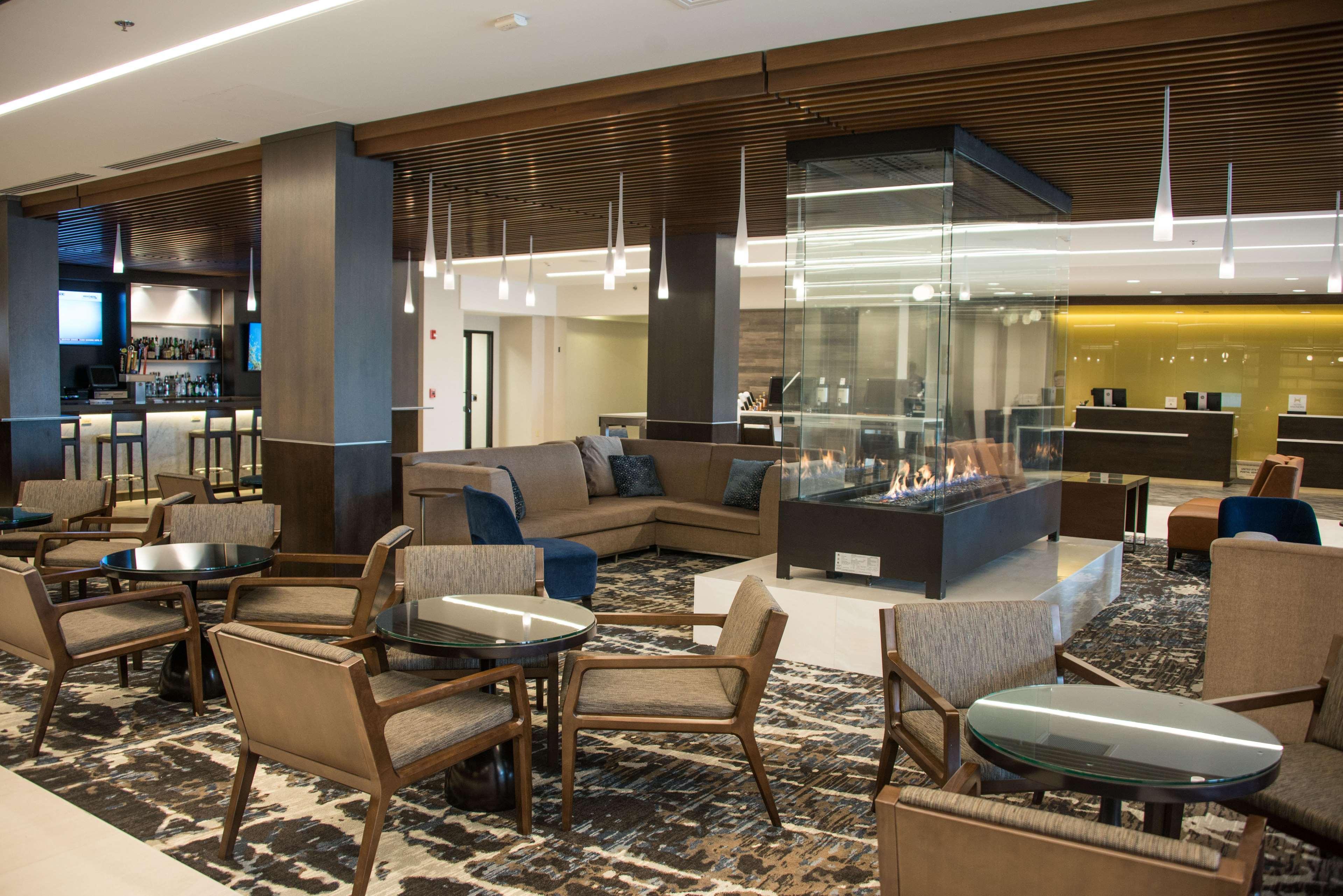 Doubletree By Hilton Hotel Syracuse Іст-Сіракуз Екстер'єр фото