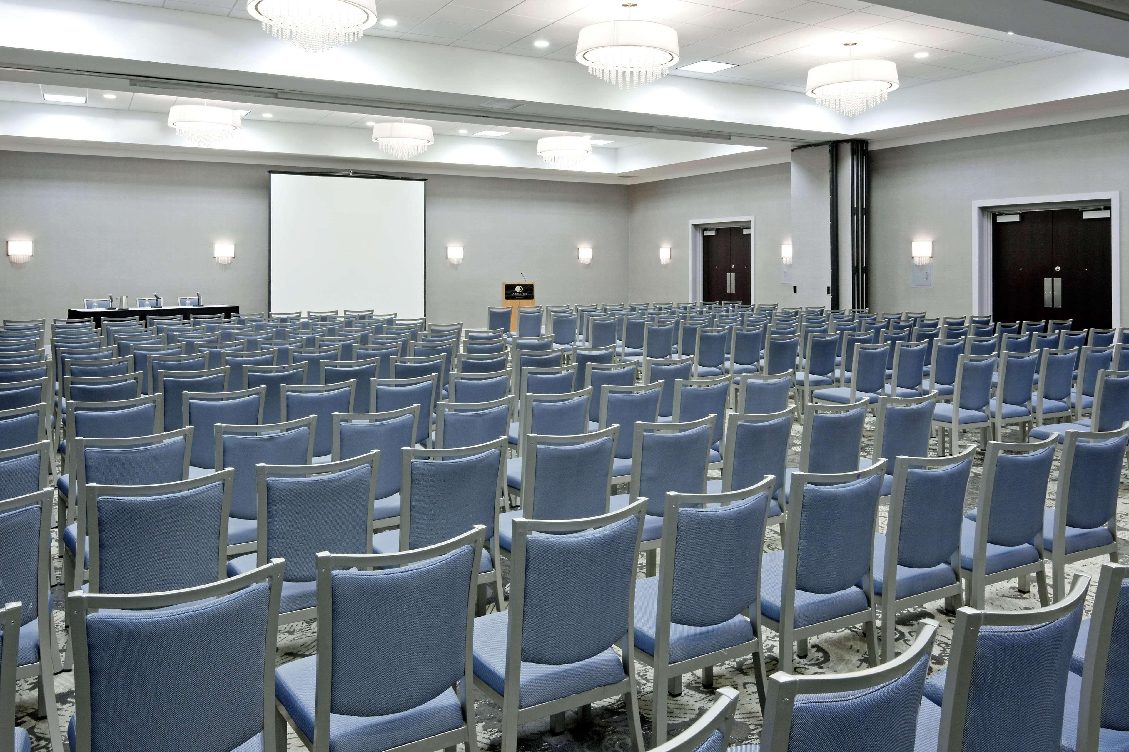 Doubletree By Hilton Hotel Syracuse Іст-Сіракуз Бізнес фото