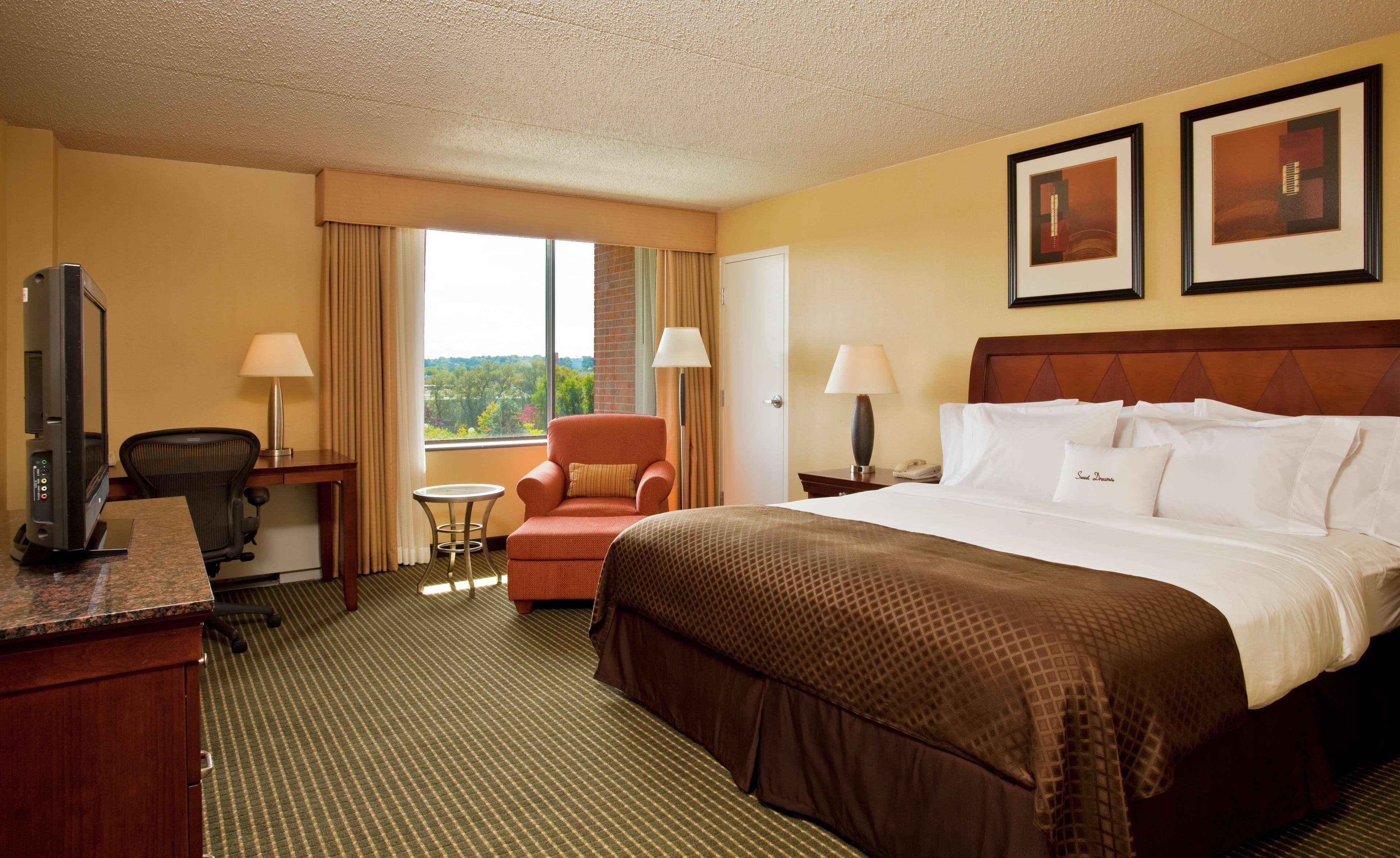 Doubletree By Hilton Hotel Syracuse Іст-Сіракуз Екстер'єр фото
