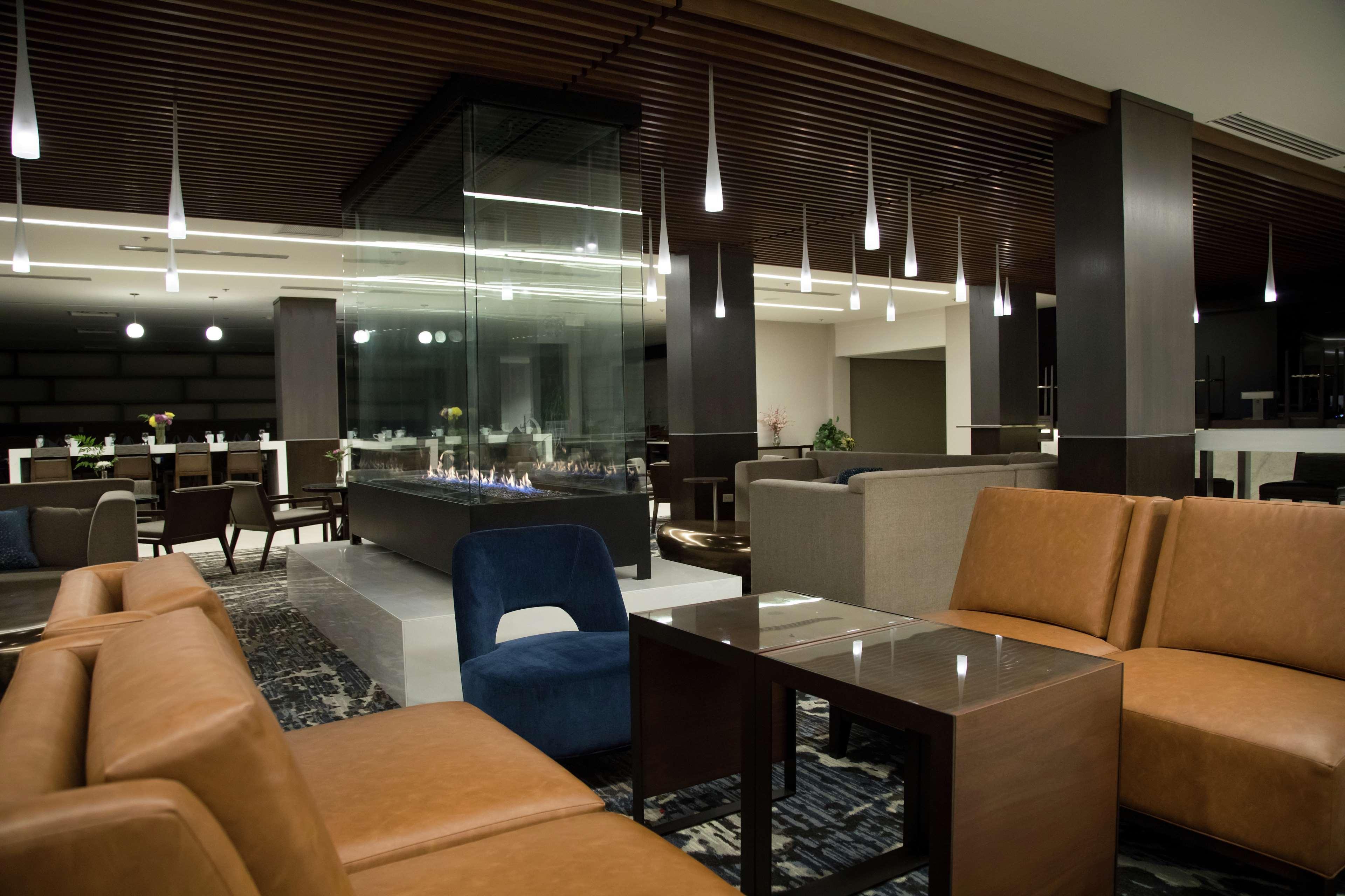 Doubletree By Hilton Hotel Syracuse Іст-Сіракуз Екстер'єр фото