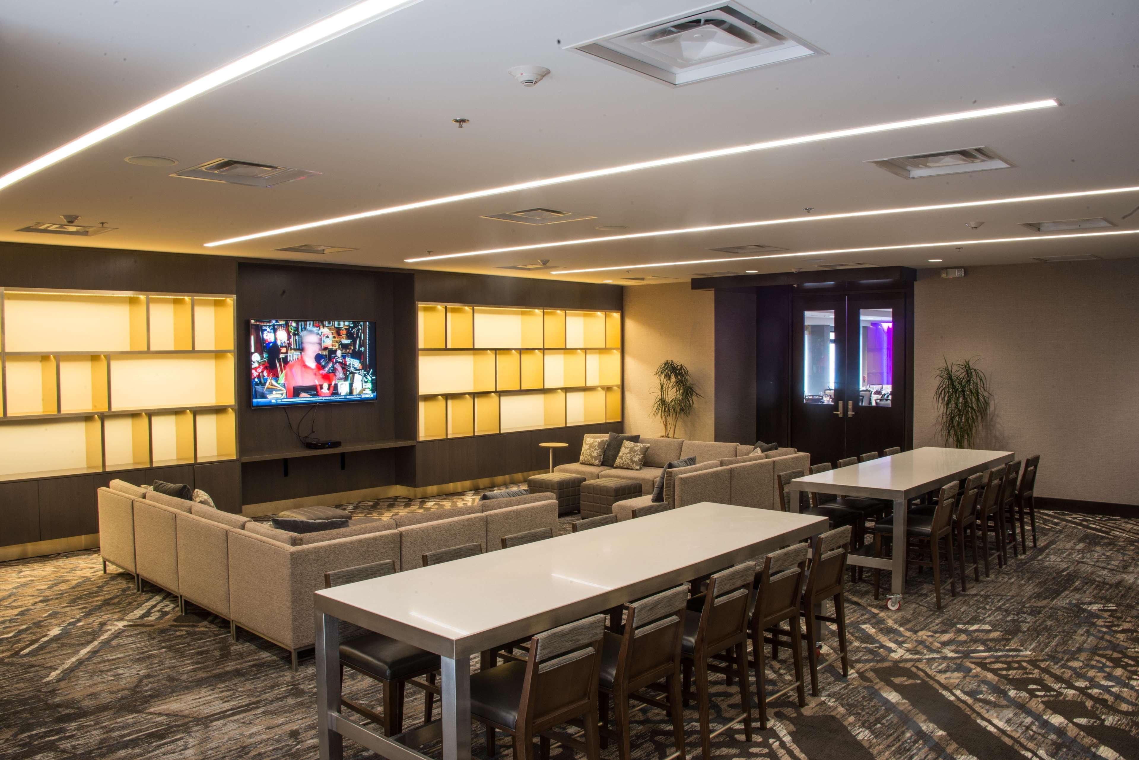 Doubletree By Hilton Hotel Syracuse Іст-Сіракуз Екстер'єр фото