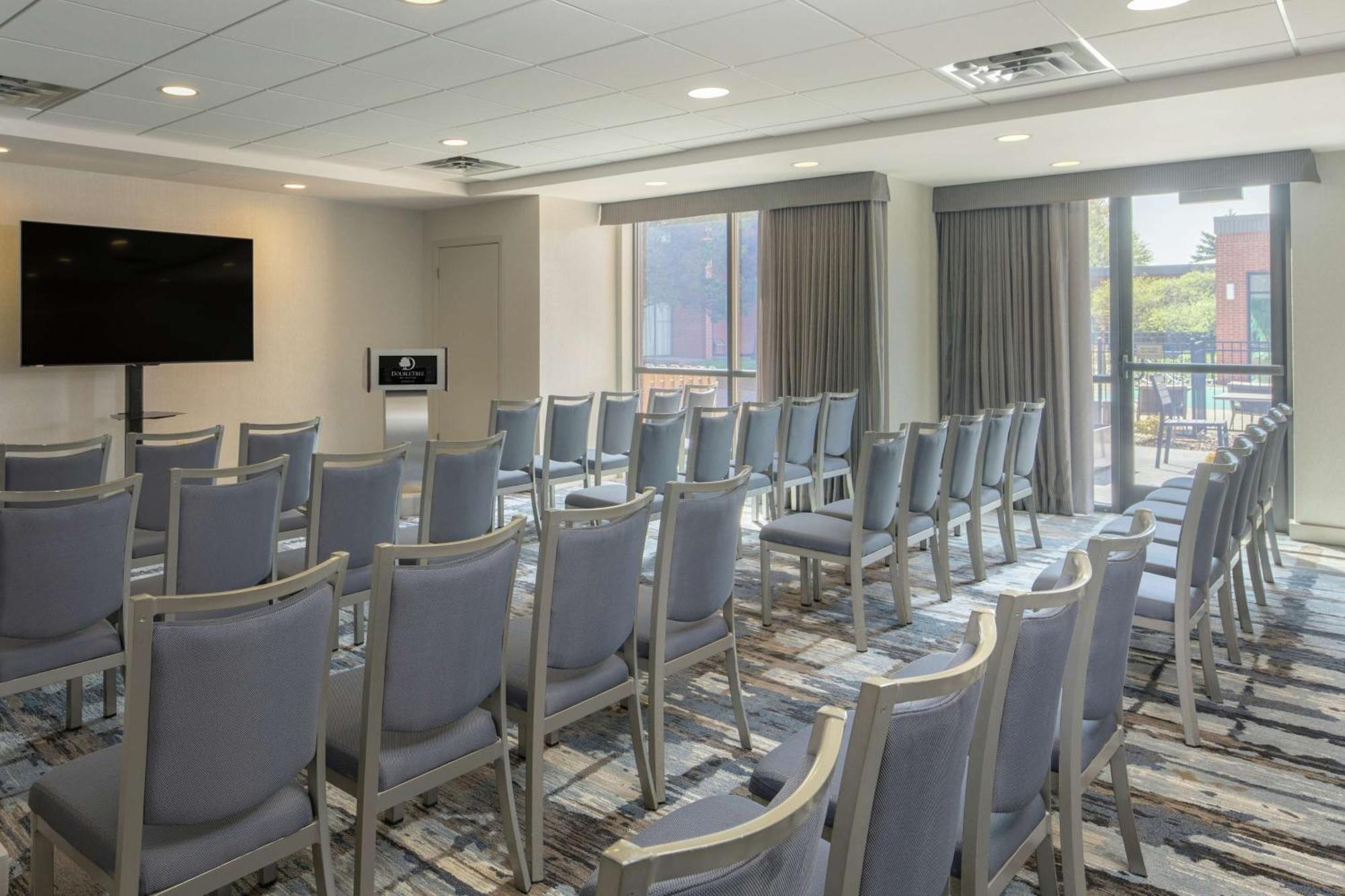 Doubletree By Hilton Hotel Syracuse Іст-Сіракуз Екстер'єр фото