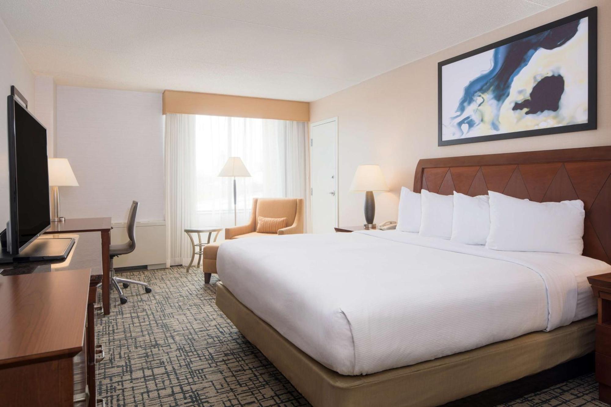 Doubletree By Hilton Hotel Syracuse Іст-Сіракуз Екстер'єр фото