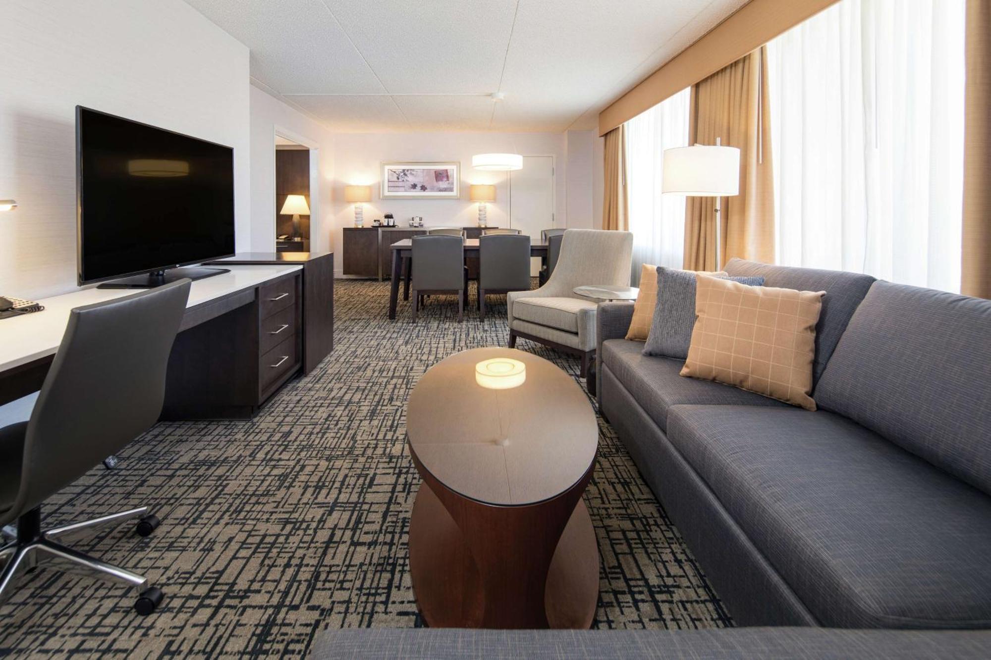 Doubletree By Hilton Hotel Syracuse Іст-Сіракуз Екстер'єр фото